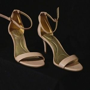 Bandolino peach tan size 8 and 1/2 heels